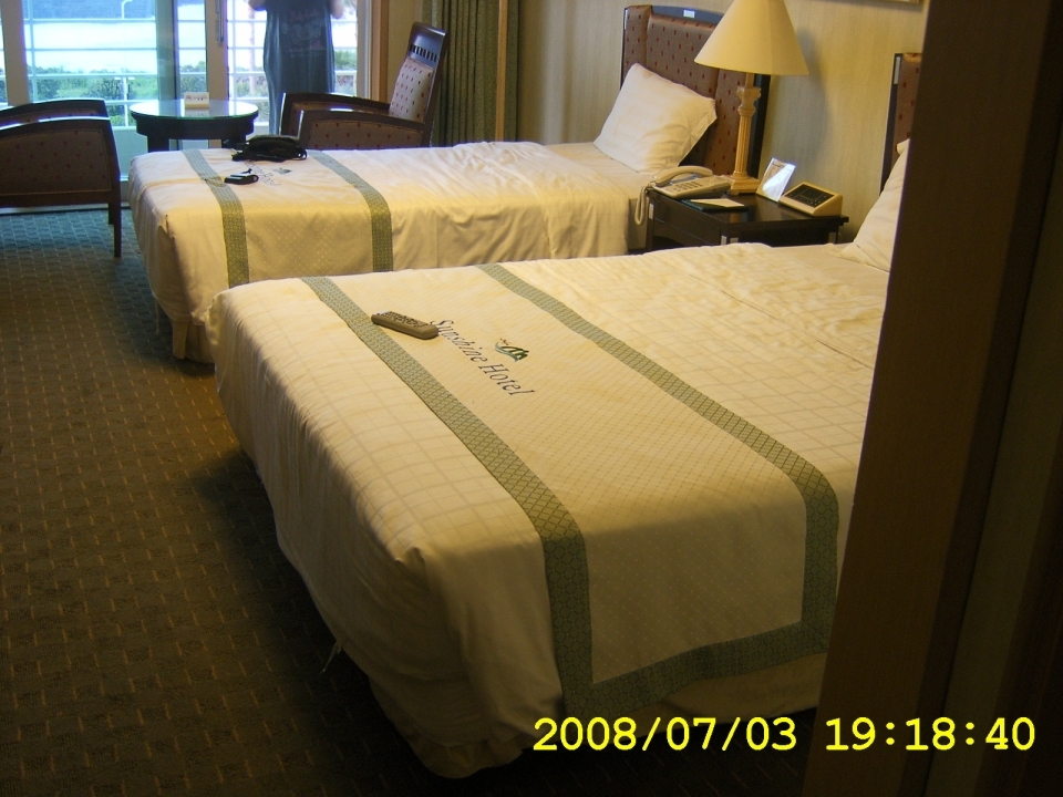 그리고 호텔의 모습 침대는 더블 하나 싱글 하나구욤 시설은 좋았어염 
